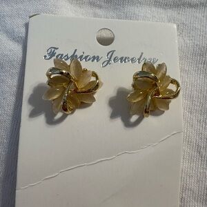 Elegant Gold and Cream Flower Earrings